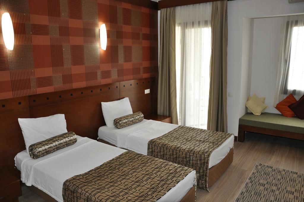 Umut Thermal Spa & Wellness Hotel Karakiran Exterior photo