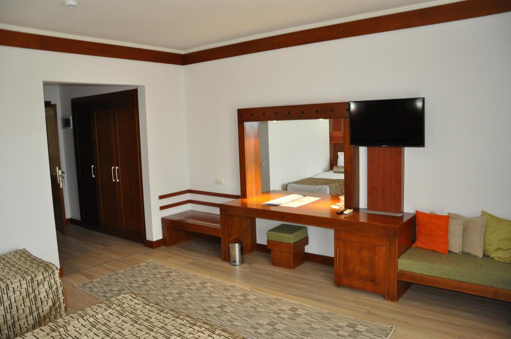 Umut Thermal Spa & Wellness Hotel Karakiran Exterior photo